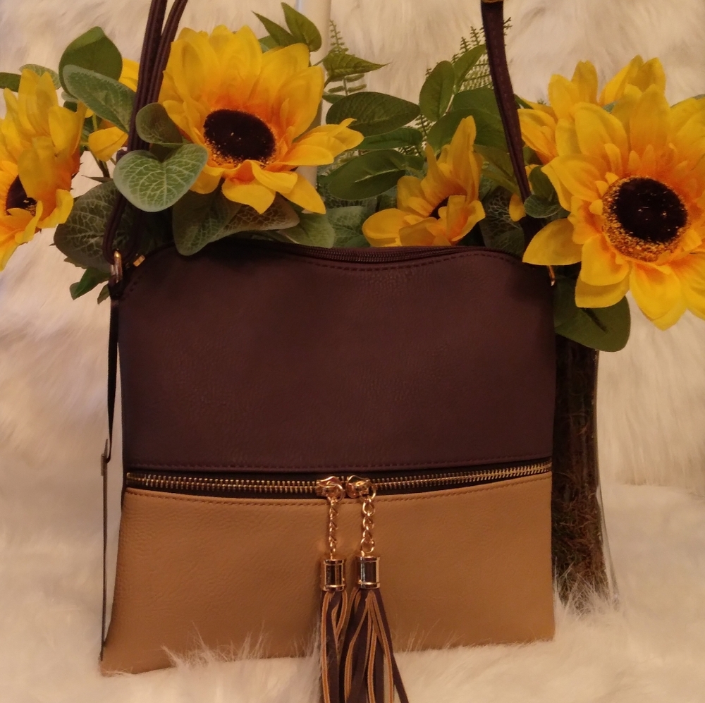 Monogrammable fashion crossbody bag with tassels